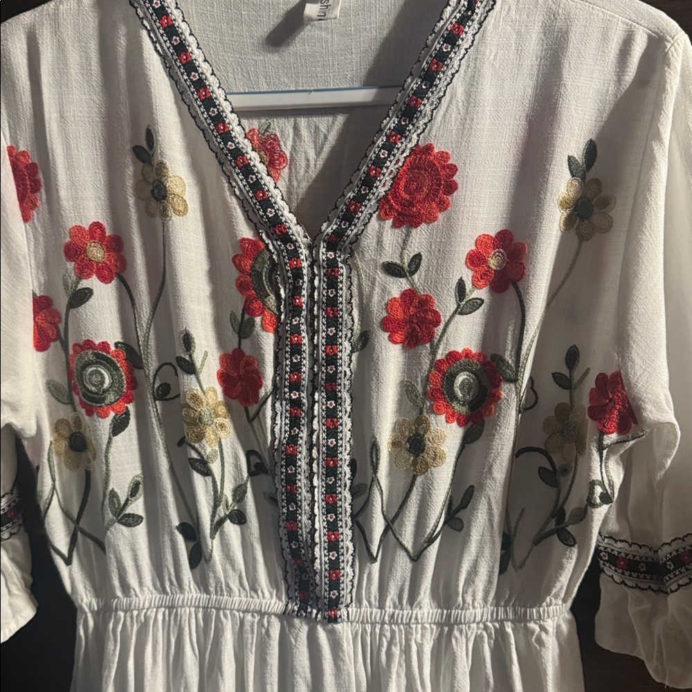Floral Embroidered White Dress, Size M, EUC - Picture 3 of 8